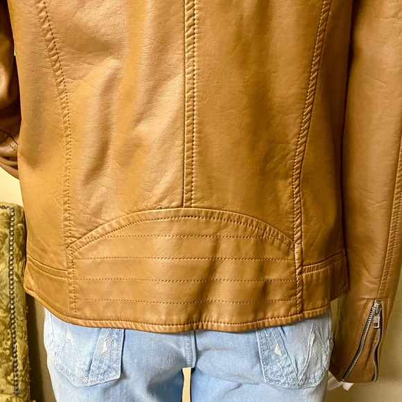 Forever 21 Faux Leather Moto Jacket - Picture 6 of 12